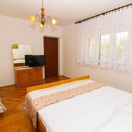 Apartment Beti With Balcony Baska  Ngoại thất bức ảnh