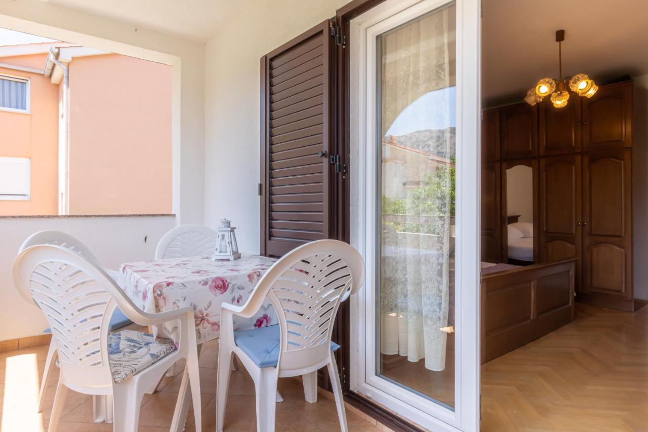Apartment Beti With Balcony Baska  Ngoại thất bức ảnh