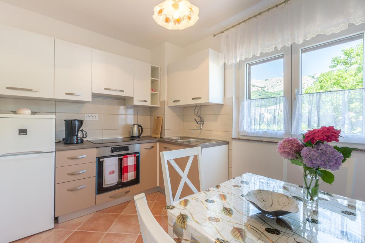Apartment Beti With Balcony Baska  Ngoại thất bức ảnh