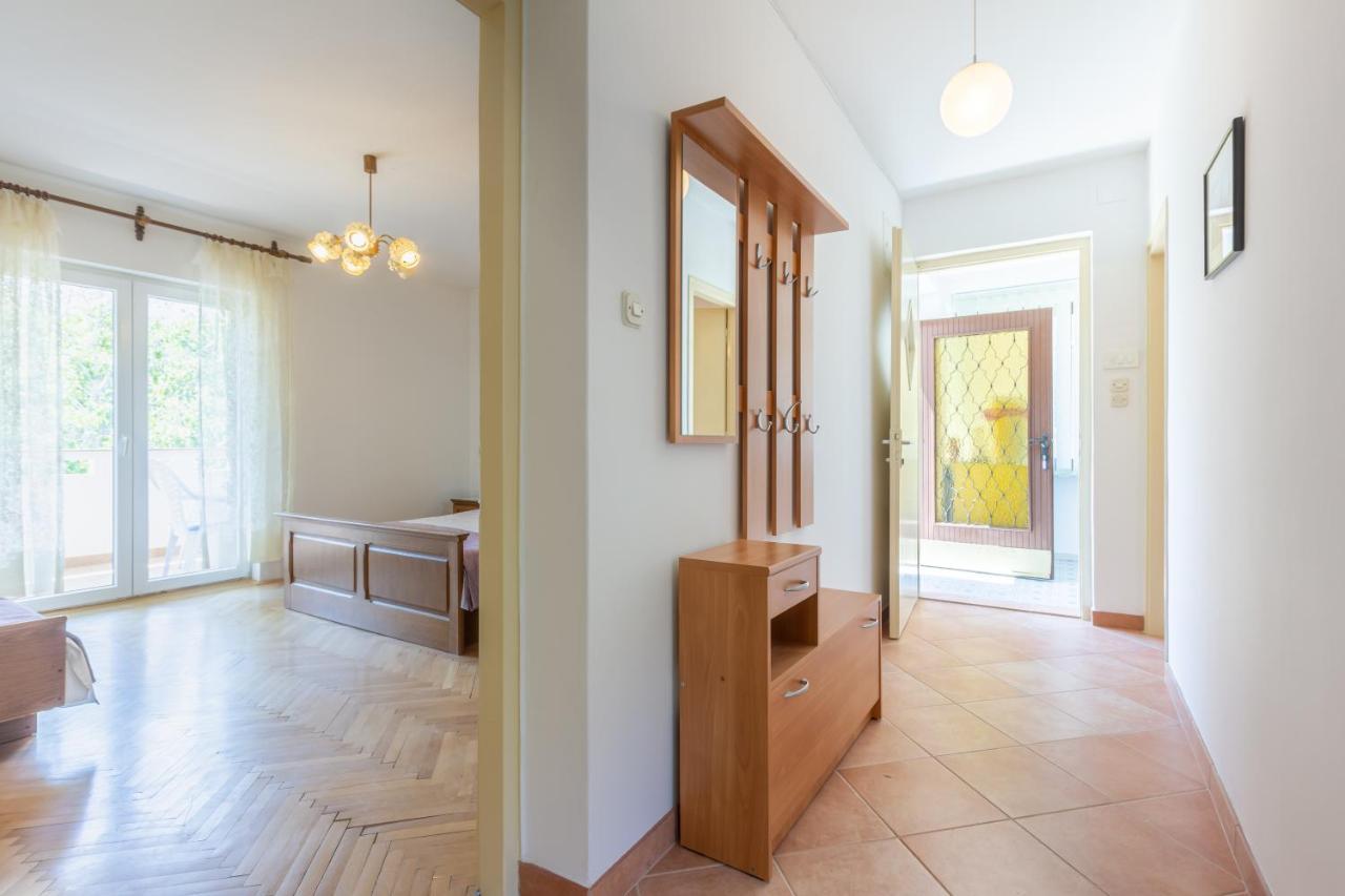 Apartment Beti With Balcony Baska  Ngoại thất bức ảnh