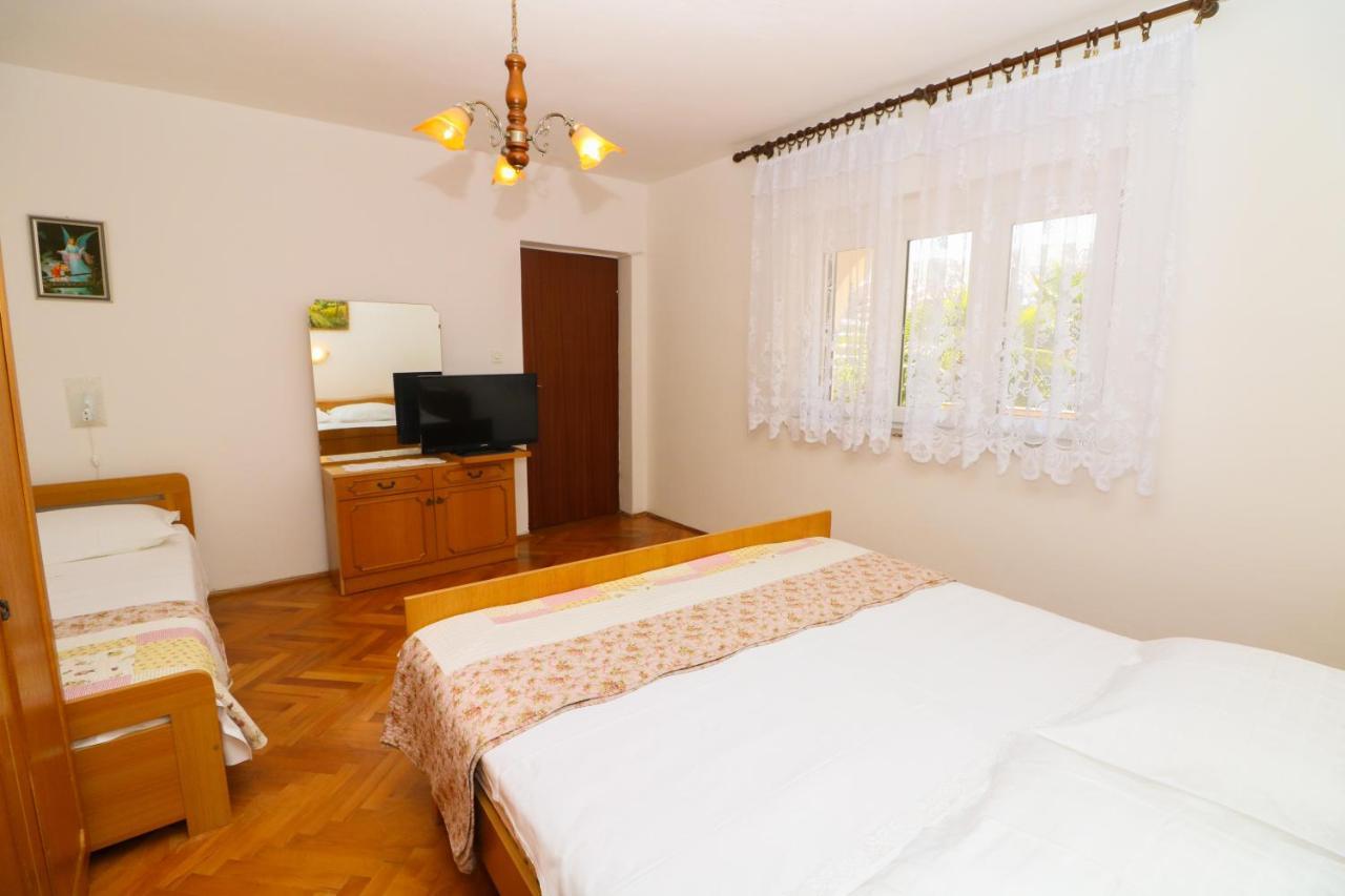 Apartment Beti With Balcony Baska  Ngoại thất bức ảnh