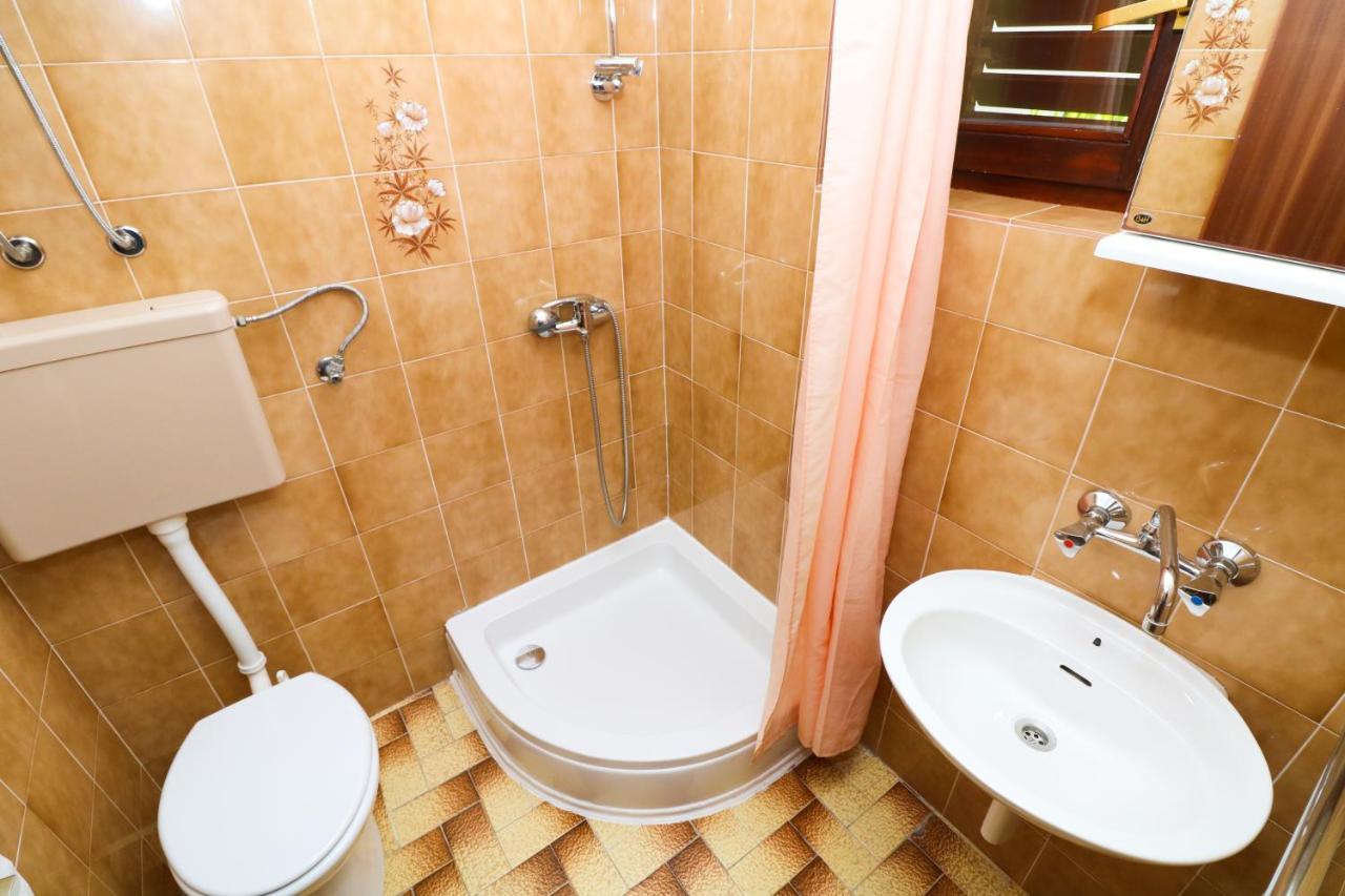 Apartment Beti With Balcony Baska  Ngoại thất bức ảnh